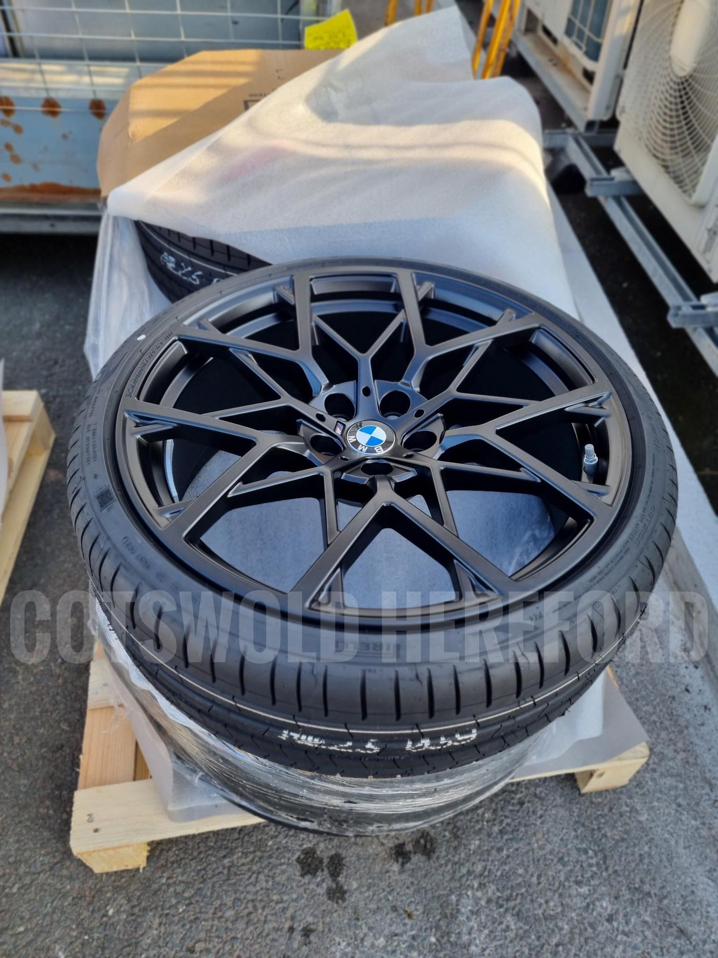 BMW Genuine G20 G22 RDCi Wheel & Tyre Set 795M Black M Performance 36112459620